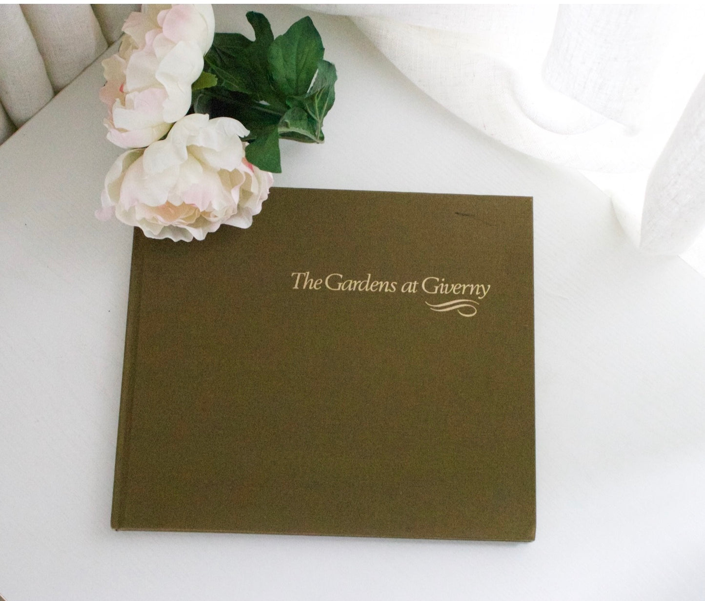Giverny Garden Book